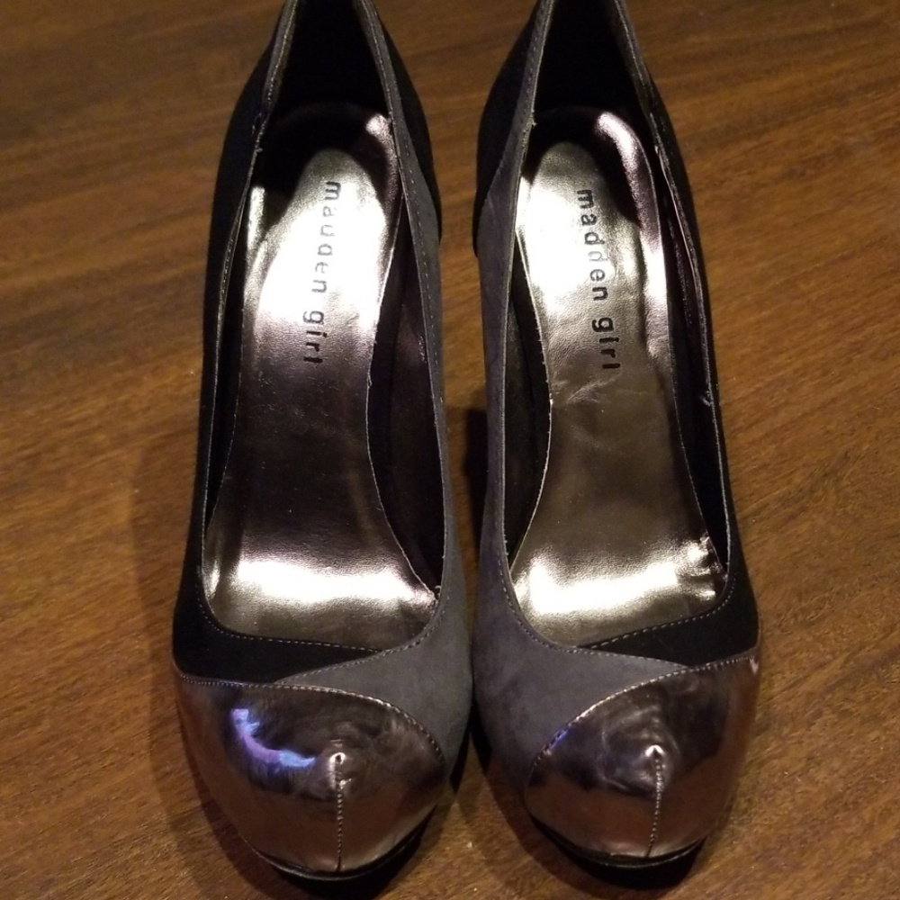 CLOSING FEB 10! Black, bronze, and grey heels